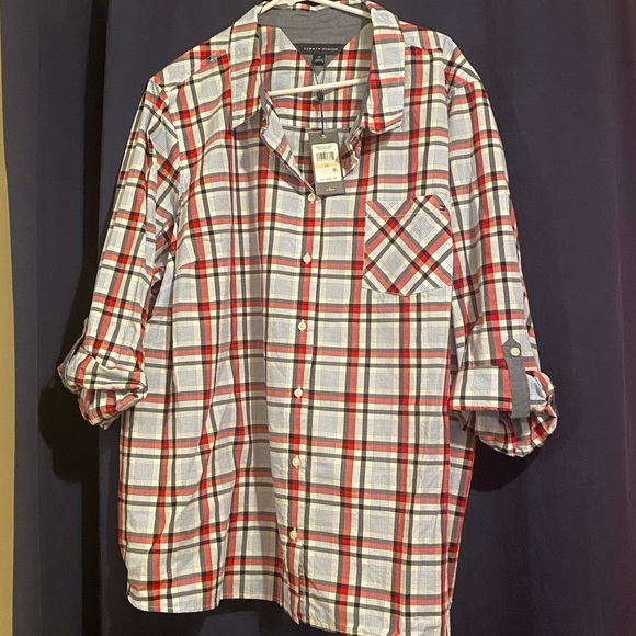 Tommy Hilfiger Women’s 2X Plus size long sleeve cotton button down.. NWT - Picture 2 of 3